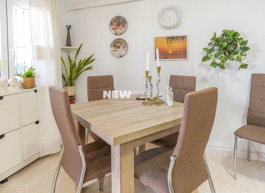 Resale - Townhouse - La Marina - Urb. La Marina