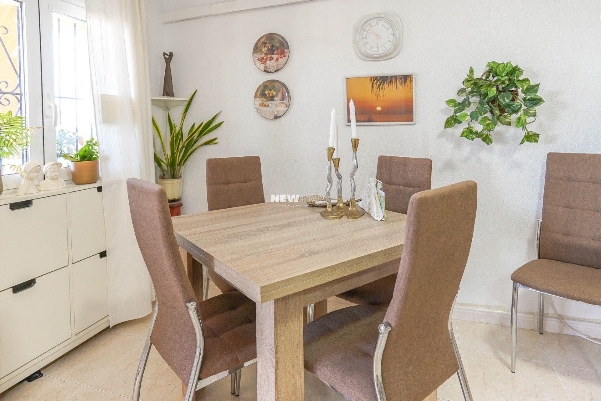Resale - Townhouse - La Marina - Urb. La Marina
