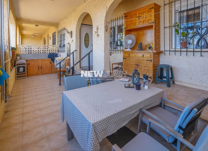 Resale - Townhouse - La Marina - Urb. La Marina