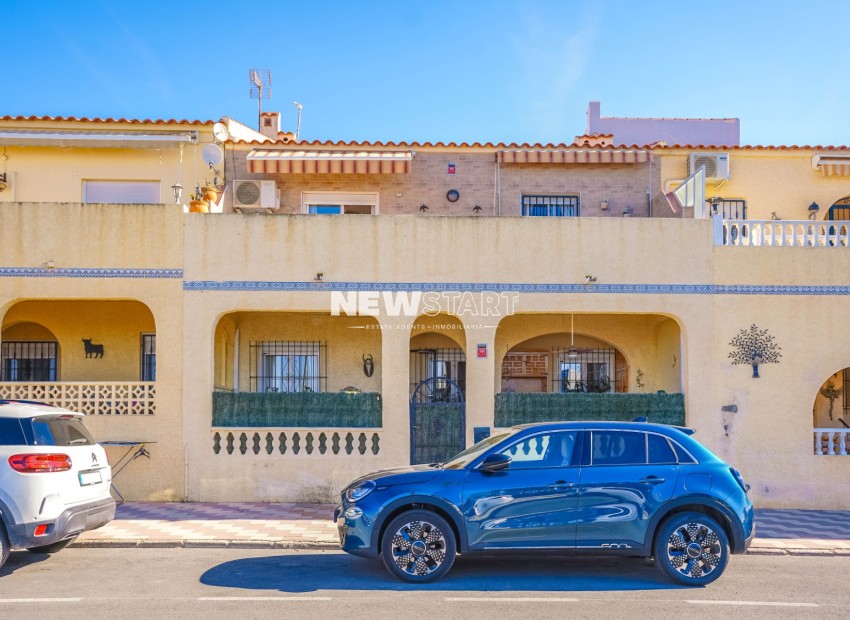 Resale - Townhouse - La Marina - Urb. La Marina