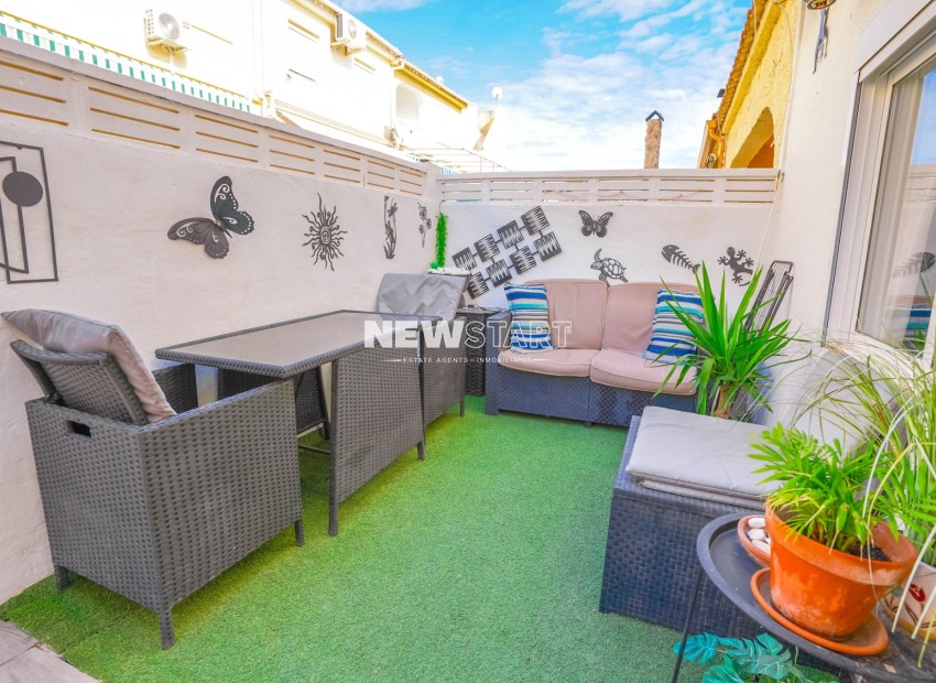 Resale - Townhouse - La Marina - Urb. La Marina