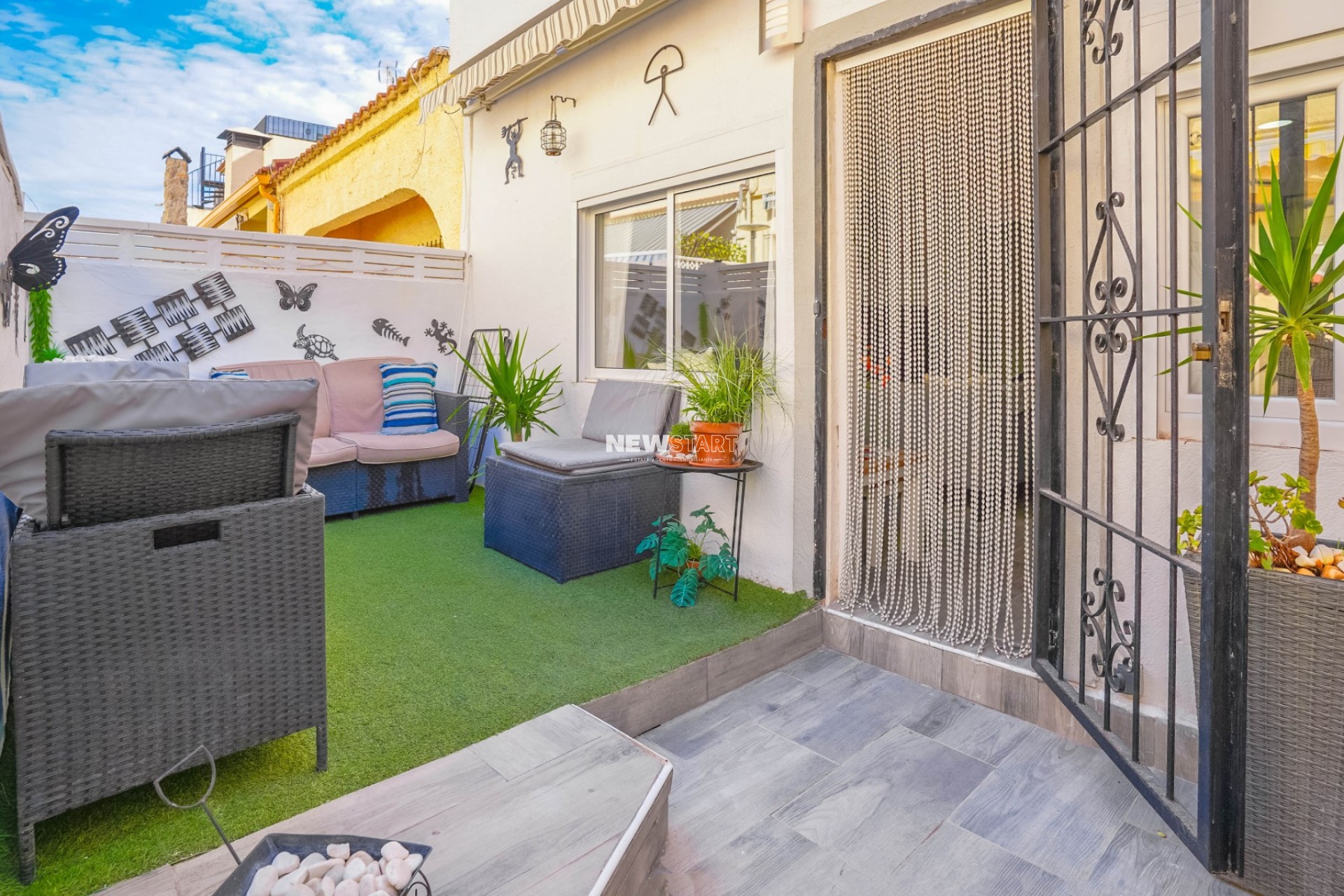 Resale - Townhouse - La Marina - Urb. La Marina