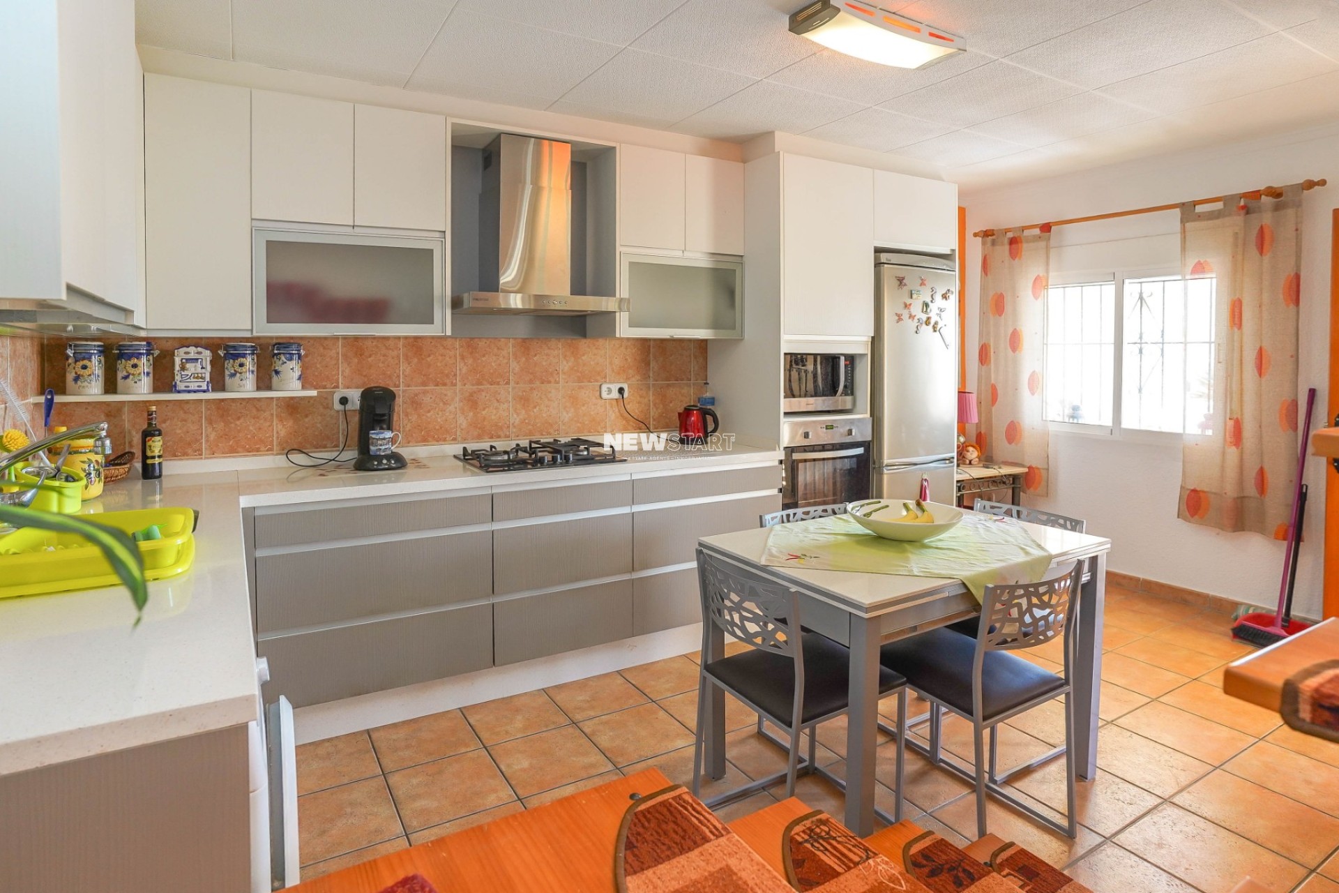Resale - Townhouse - La Marina - Urb. La Marina