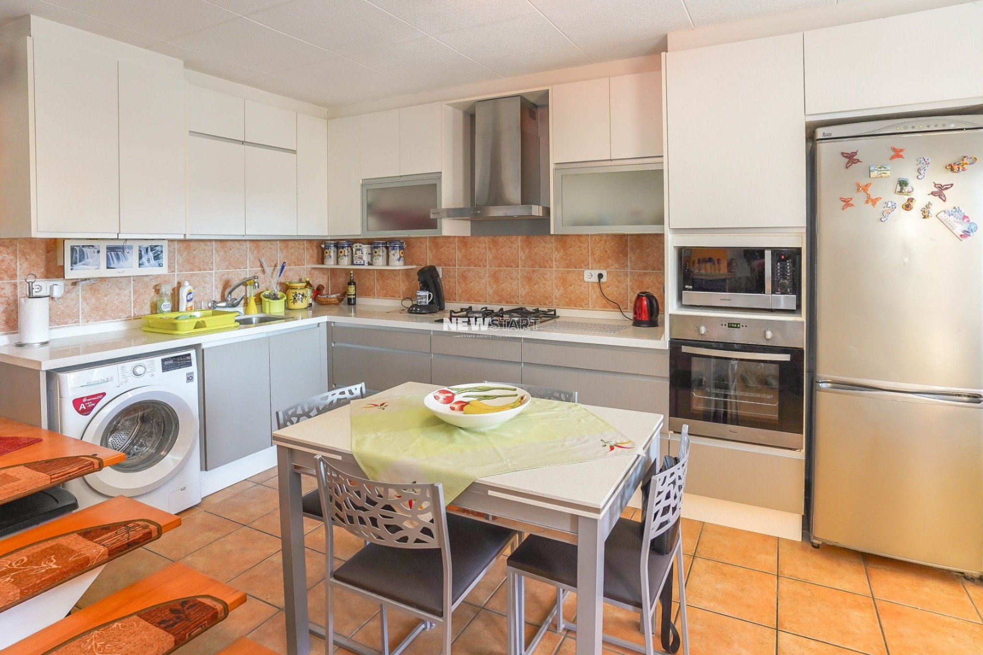 Resale - Townhouse - La Marina - Urb. La Marina