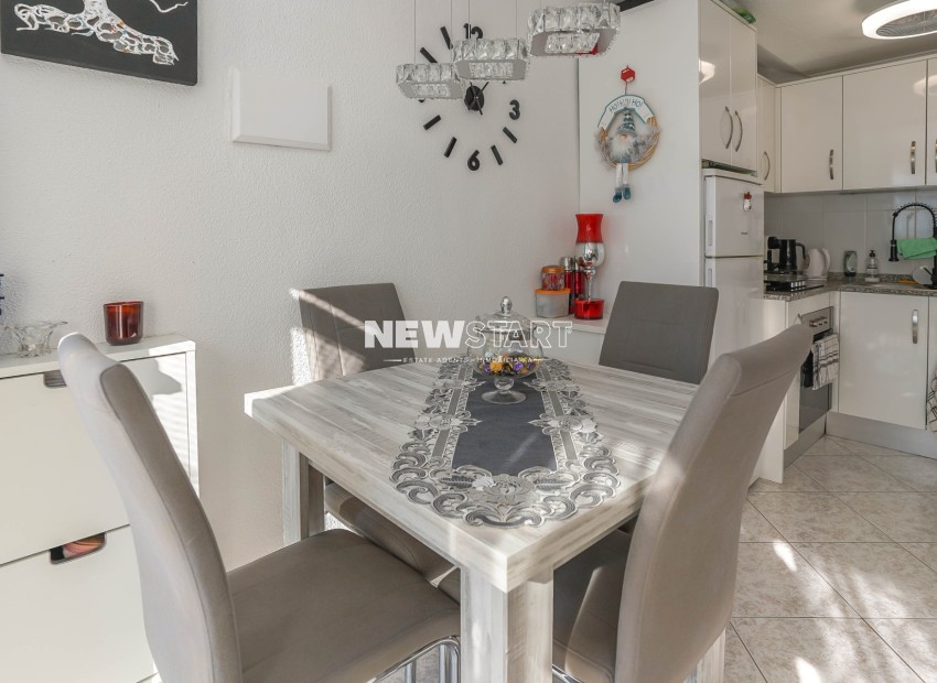 Resale - Townhouse - La Marina - Urb. La Marina