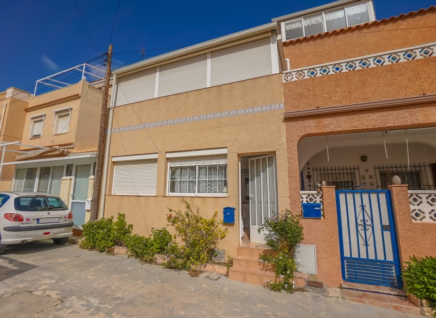 Resale - Townhouse - La Marina - Urb. La Marina