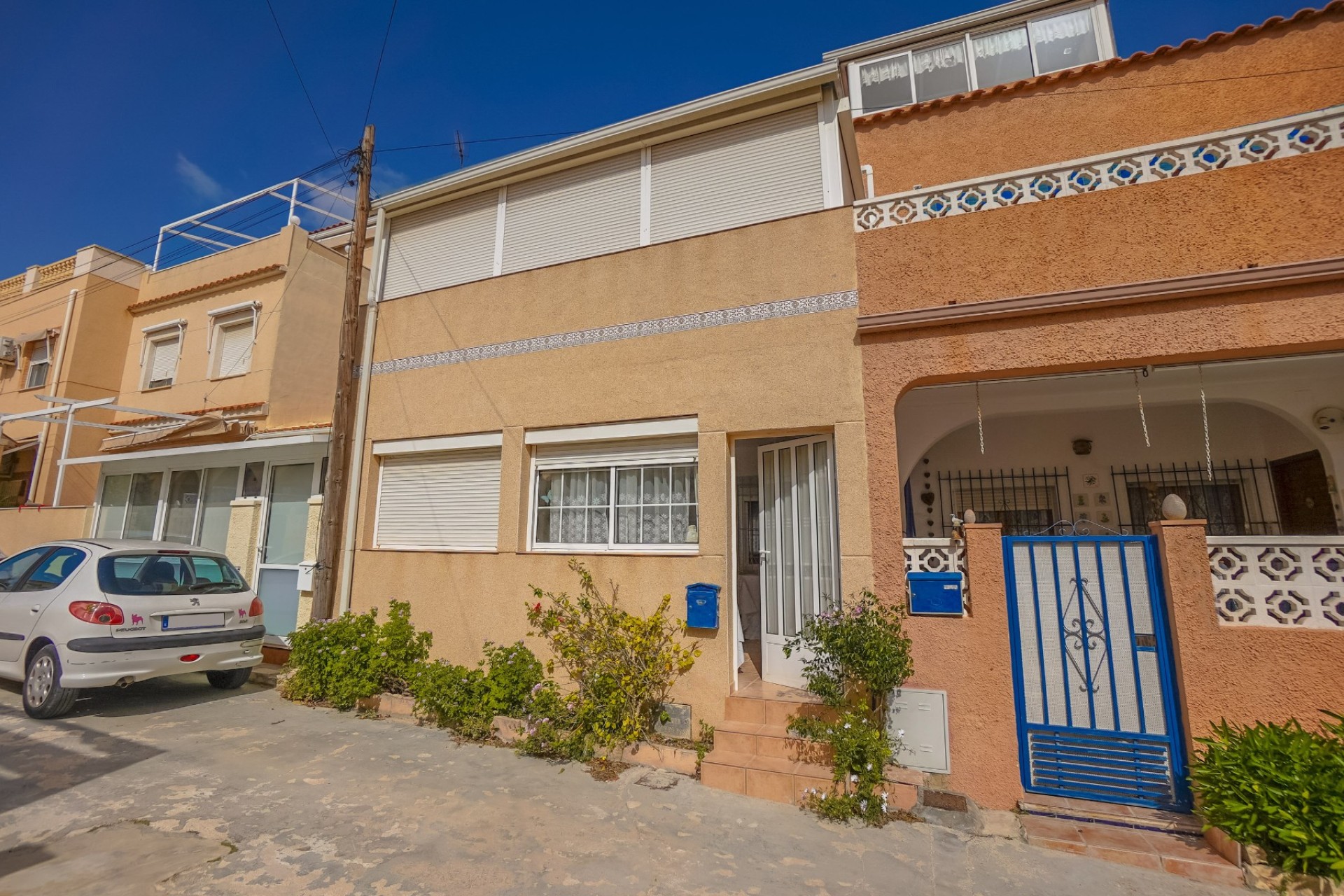 Resale - Townhouse - La Marina - Urb. La Marina