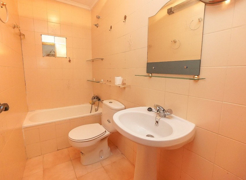 Resale - Townhouse - La Marina - Urb. La Marina