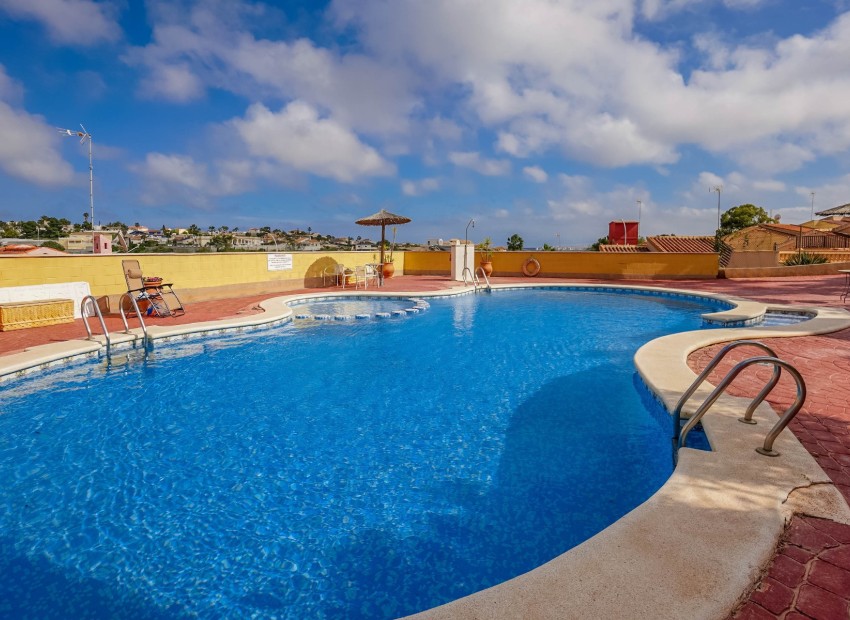 Resale - Townhouse - La Marina - Urb. La Marina