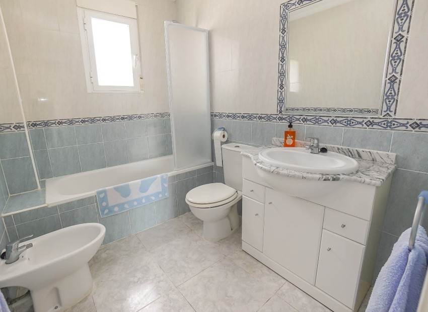 Resale - Townhouse - La Marina - Urb. La Marina