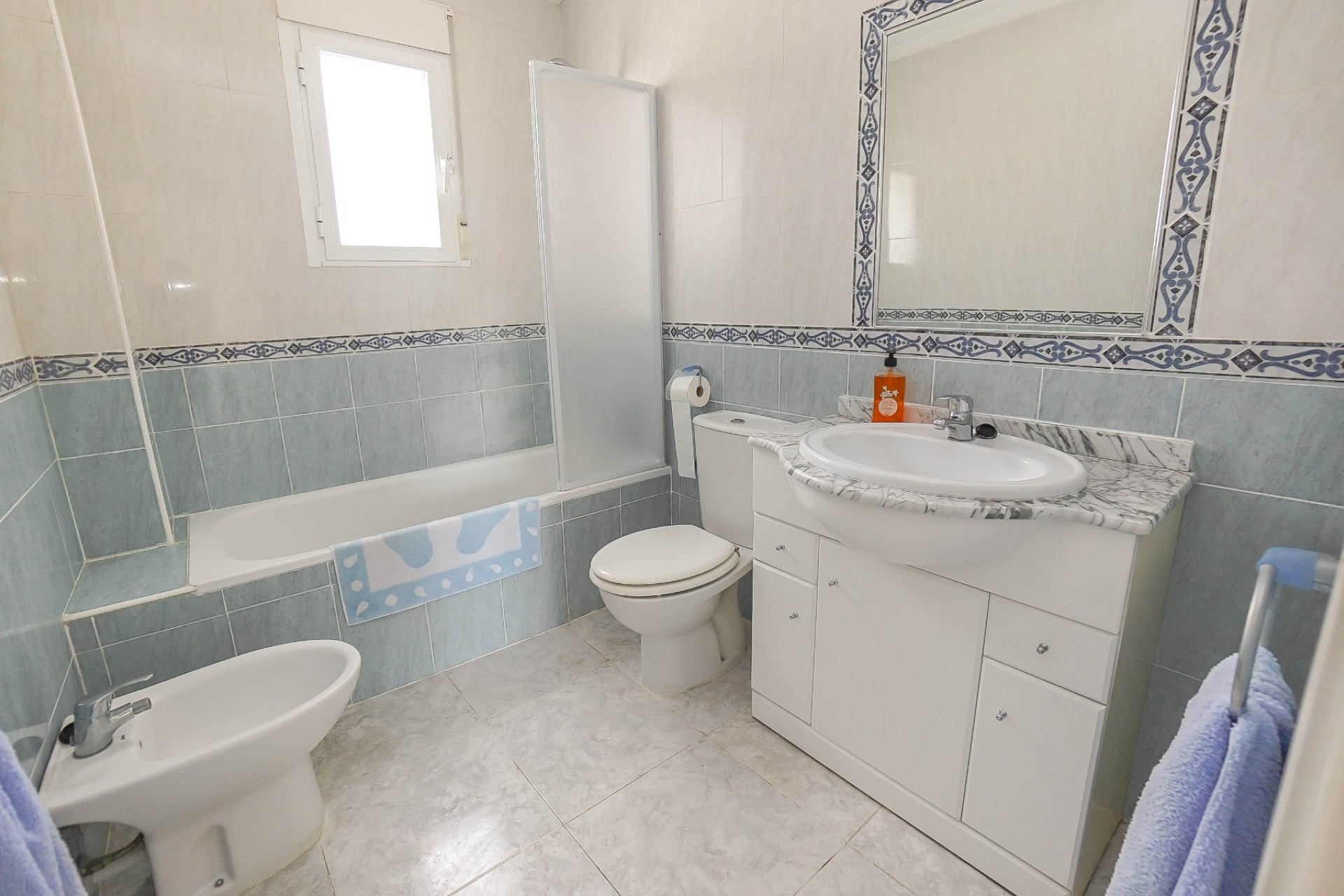 Resale - Townhouse - La Marina - Urb. La Marina