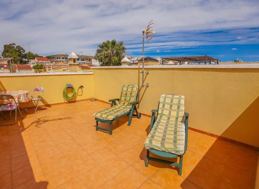 Resale - Townhouse - La Marina - Urb. La Marina