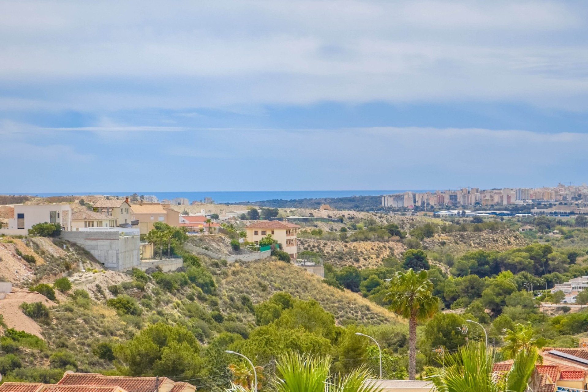 Resale - Townhouse - La Marina - Urb. La Marina