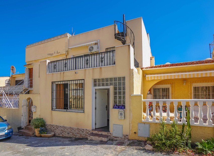 Resale - Townhouse - La Marina - Urb. La Marina