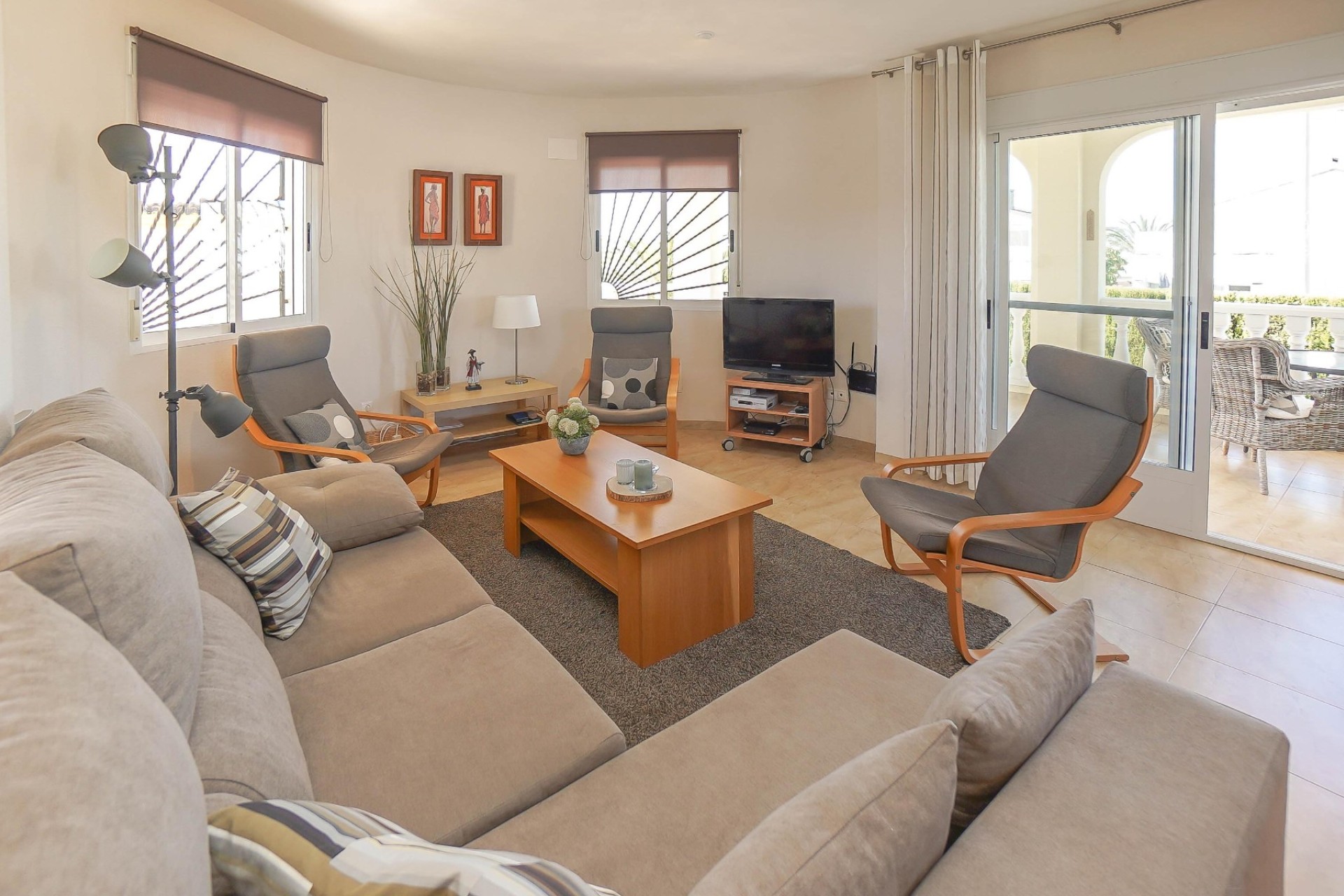 Resale - Villa - La Marina - Urb. El Oasis