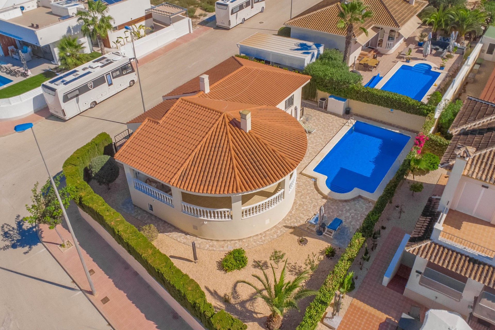 Resale - Villa - La Marina - Urb. El Oasis