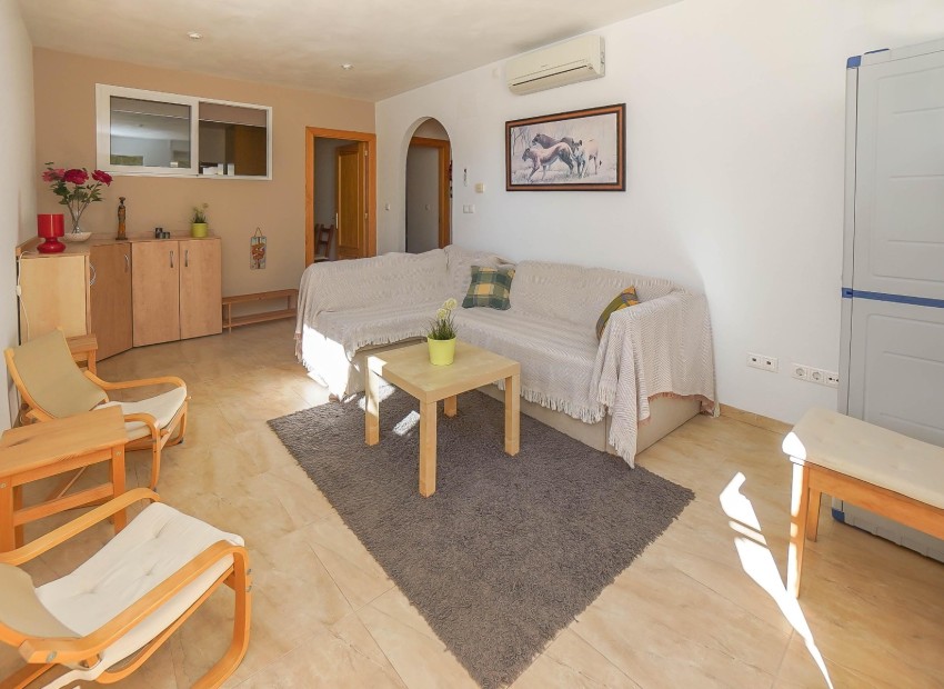 Resale - Villa - La Marina - Urb. El Oasis