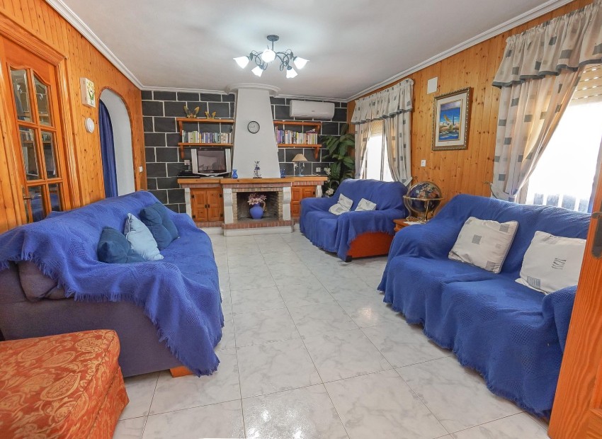 Resale - Villa - La Marina - Urb. La Escuera
