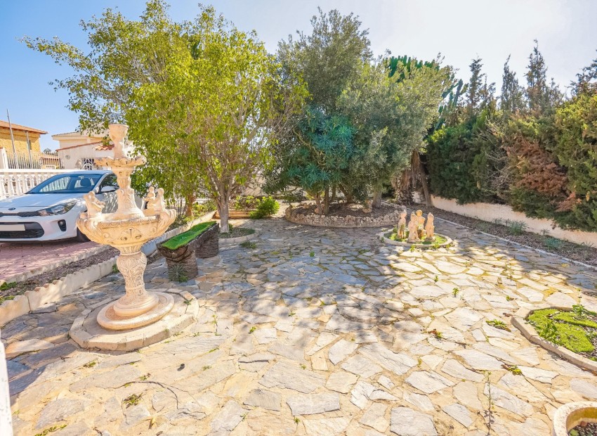 Resale - Villa - La Marina - Urb. La Escuera