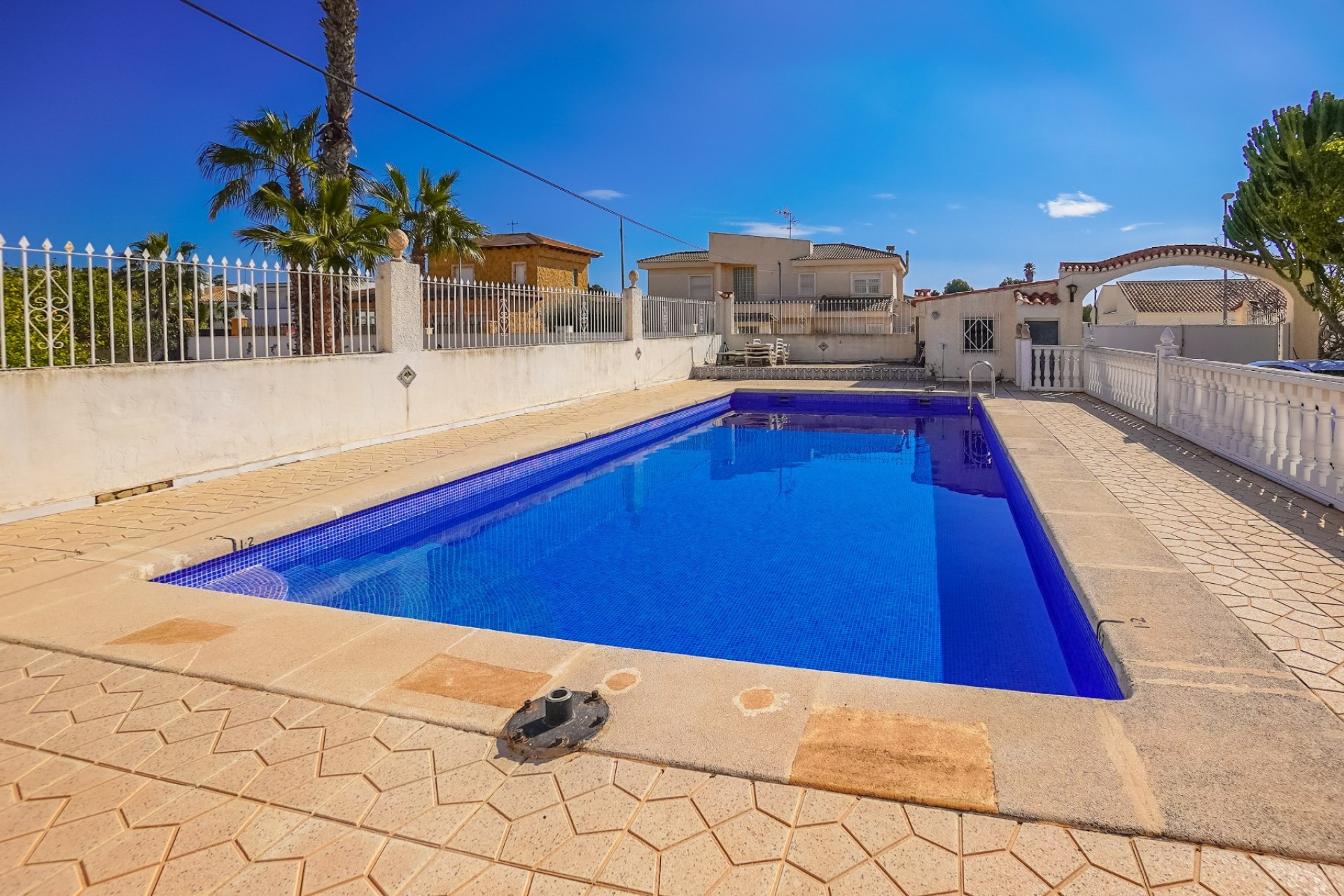 Resale - Villa - La Marina - Urb. La Escuera