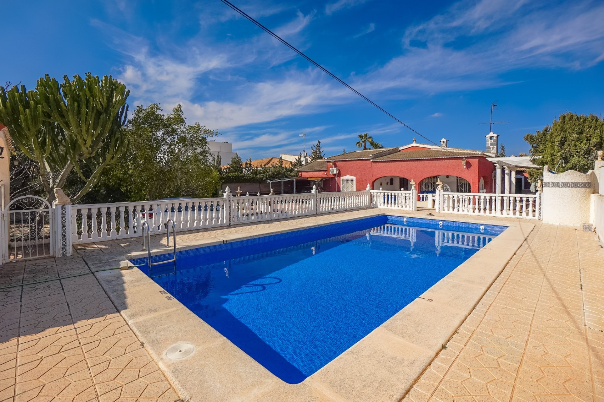 Resale - Villa - La Marina - Urb. La Escuera