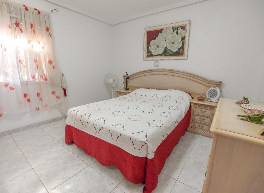 Resale - Villa - La Marina - Urb. La Escuera