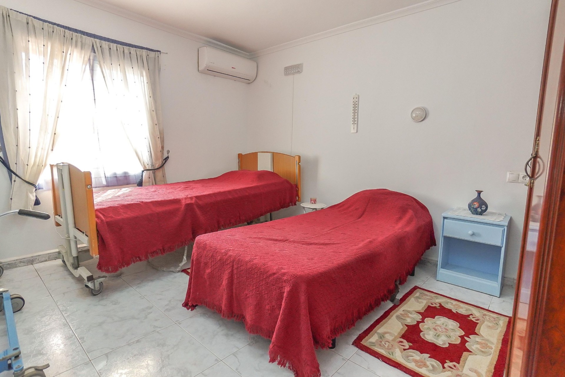 Resale - Villa - La Marina - Urb. La Escuera
