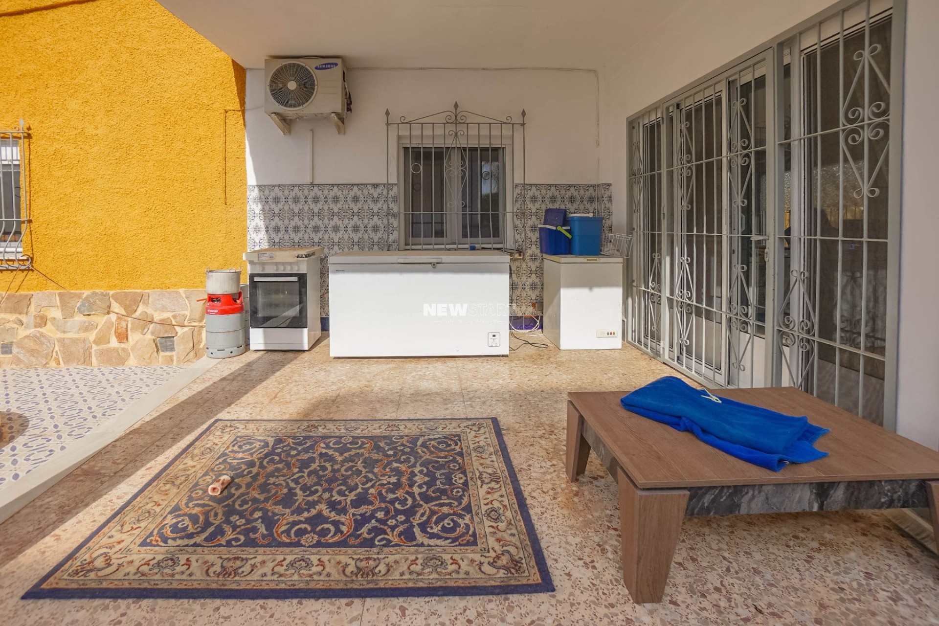 Resale - Villa - La Marina - Urb. La Marina