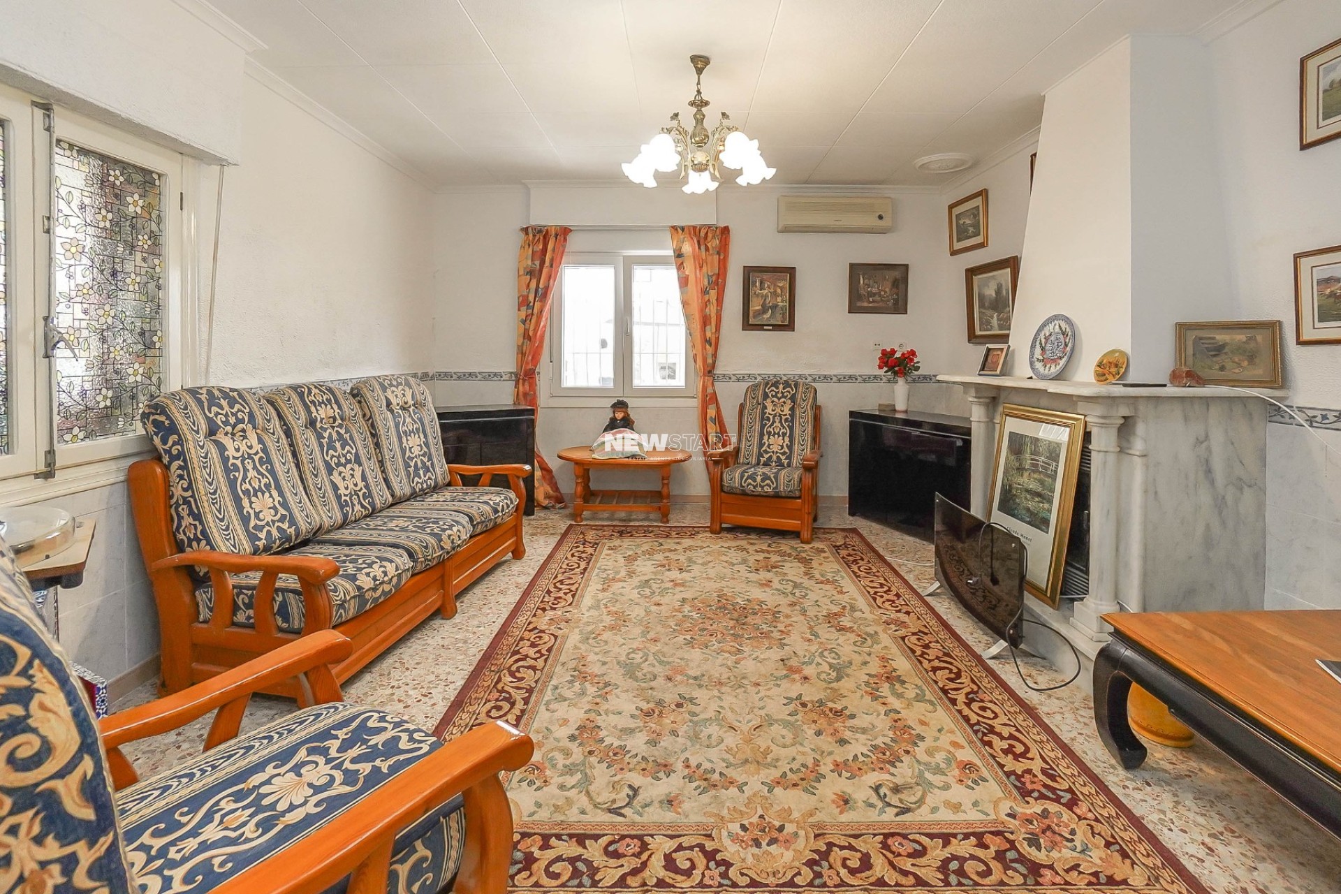 Resale - Villa - La Marina - Urb. La Marina