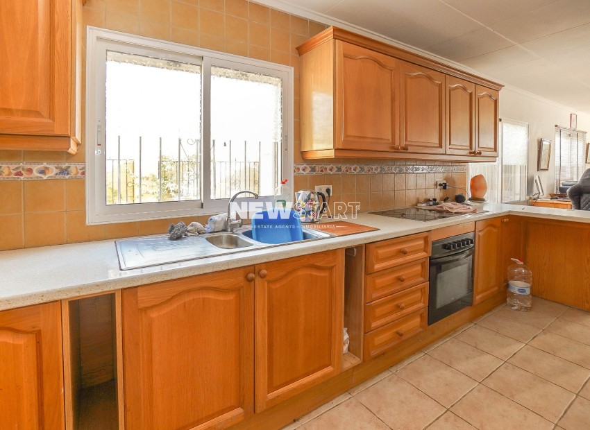 Resale - Villa - La Marina - Urb. La Marina