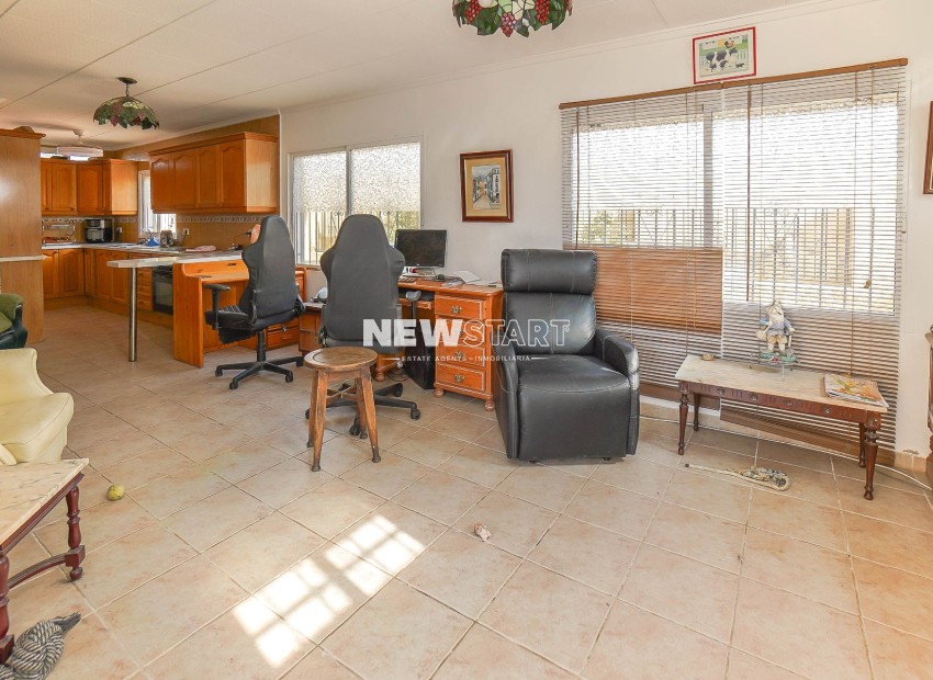 Resale - Villa - La Marina - Urb. La Marina