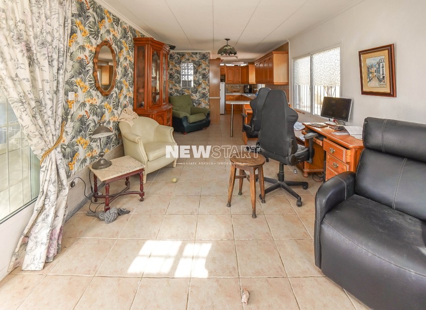 Resale - Villa - La Marina - Urb. La Marina