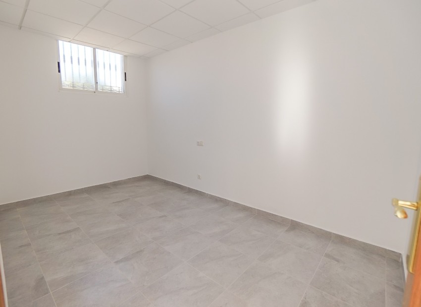 Resale - Villa - La Marina - Urb. La Marina