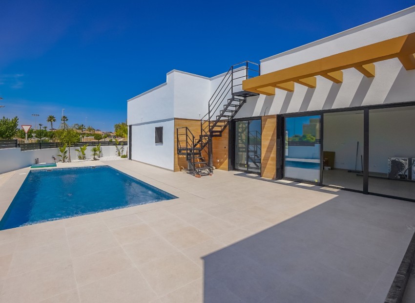 Resale - Villa - La Marina - Urb. La Marina