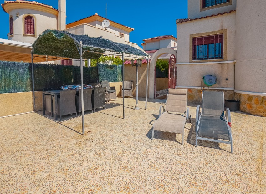 Resale - Villa - La Marina - Urb. La Marina