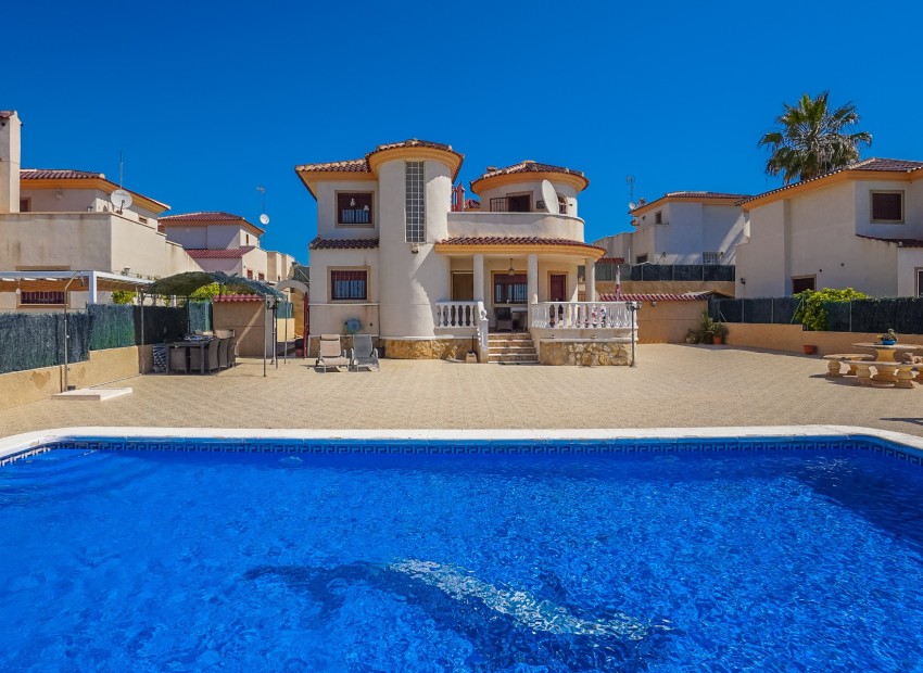 Resale - Villa - La Marina - Urb. La Marina