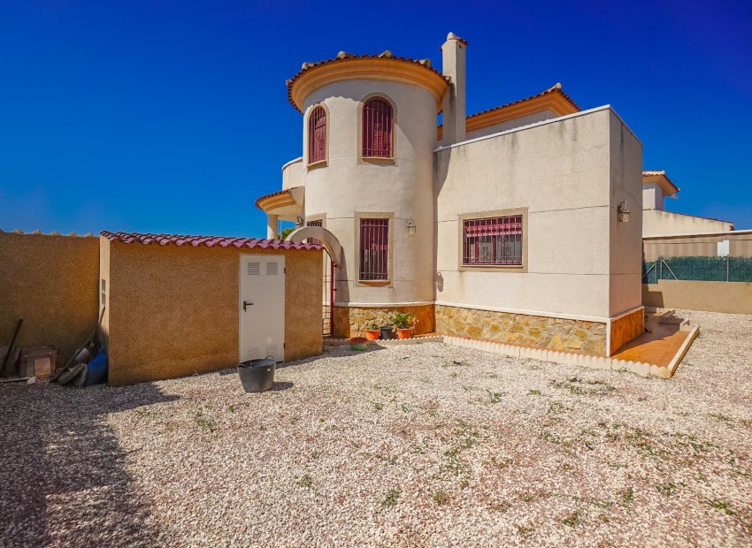 Resale - Villa - La Marina - Urb. La Marina