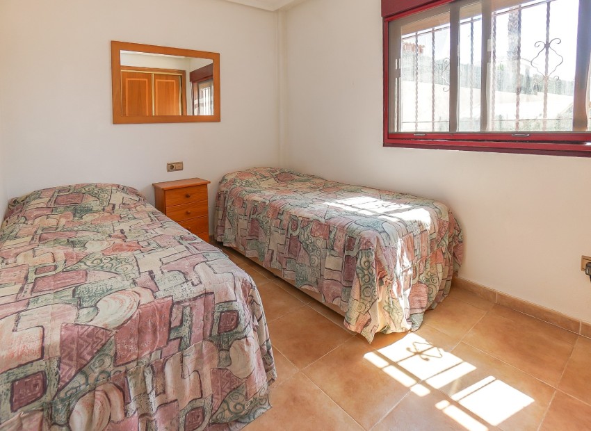 Resale - Villa - La Marina - Urb. La Marina
