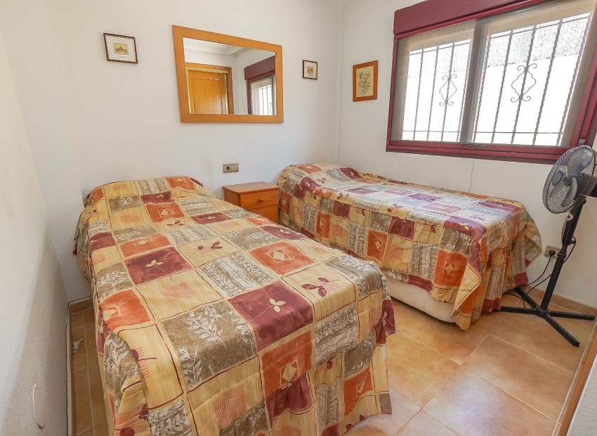 Resale - Villa - La Marina - Urb. La Marina