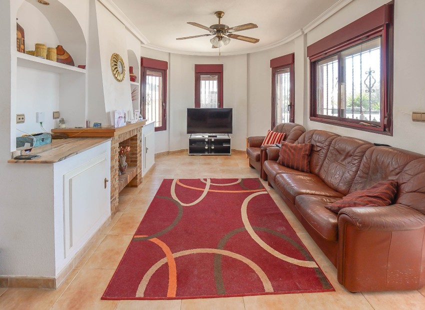 Resale - Villa - La Marina - Urb. La Marina