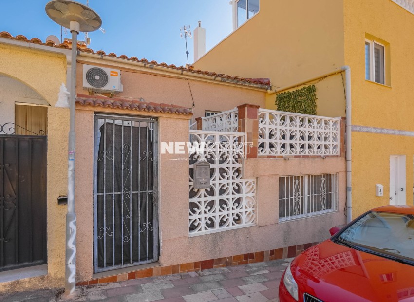 Reventa - Adosado - La Marina - Urb. La Marina