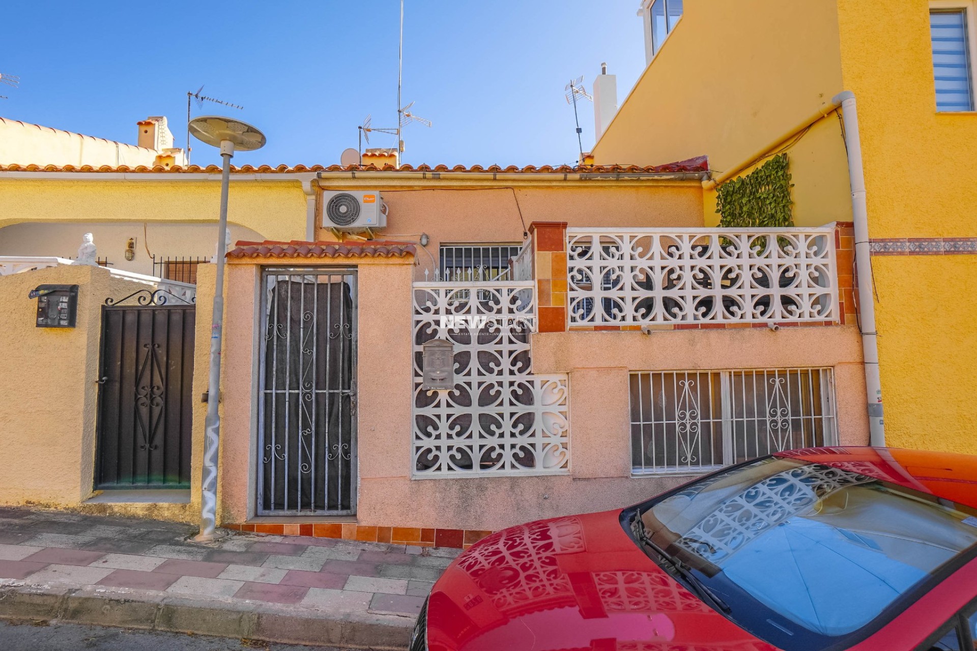 Reventa - Adosado - La Marina - Urb. La Marina