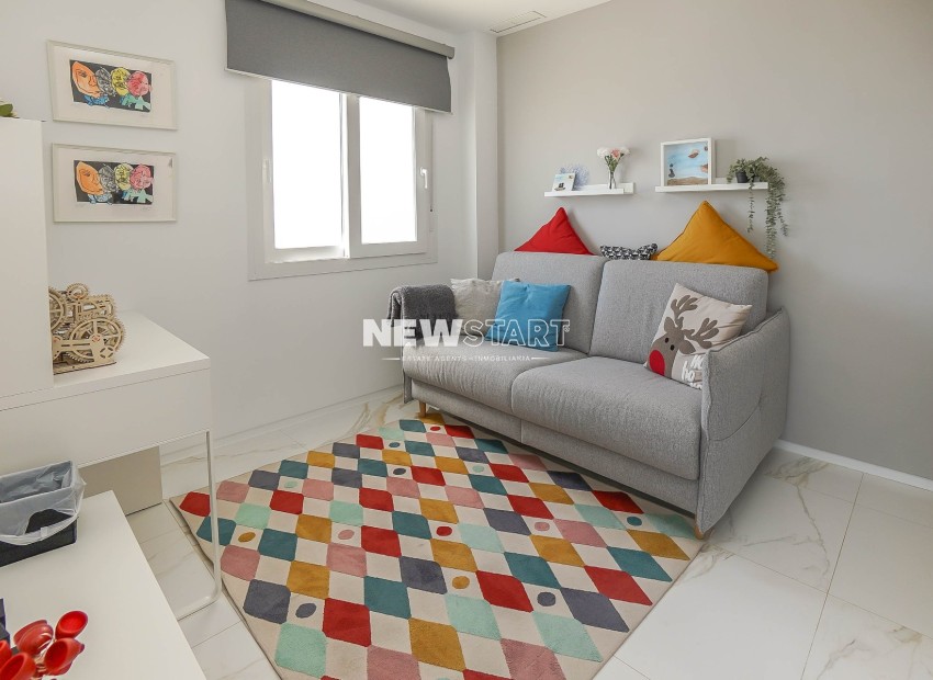 Reventa - Apartamento - La Marina - El Pinet