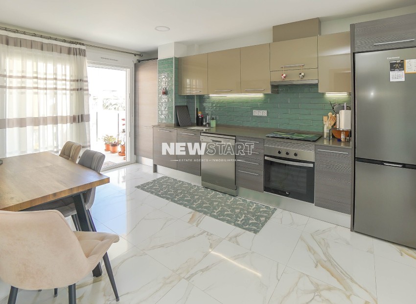 Reventa - Apartamento - La Marina - El Pinet