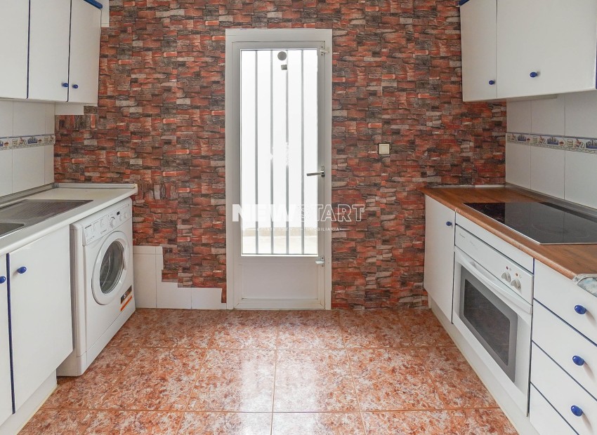 Reventa - Apartamento - La Marina - Urb. La Marina