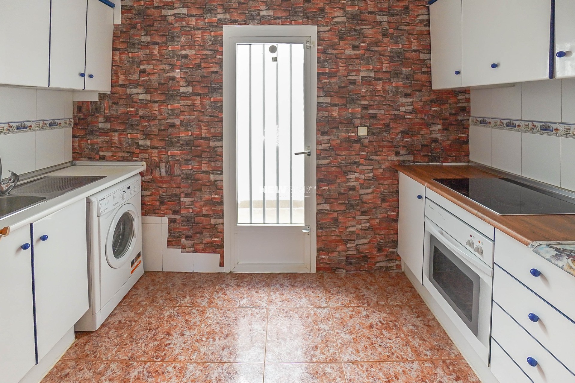 Reventa - Apartamento - La Marina - Urb. La Marina