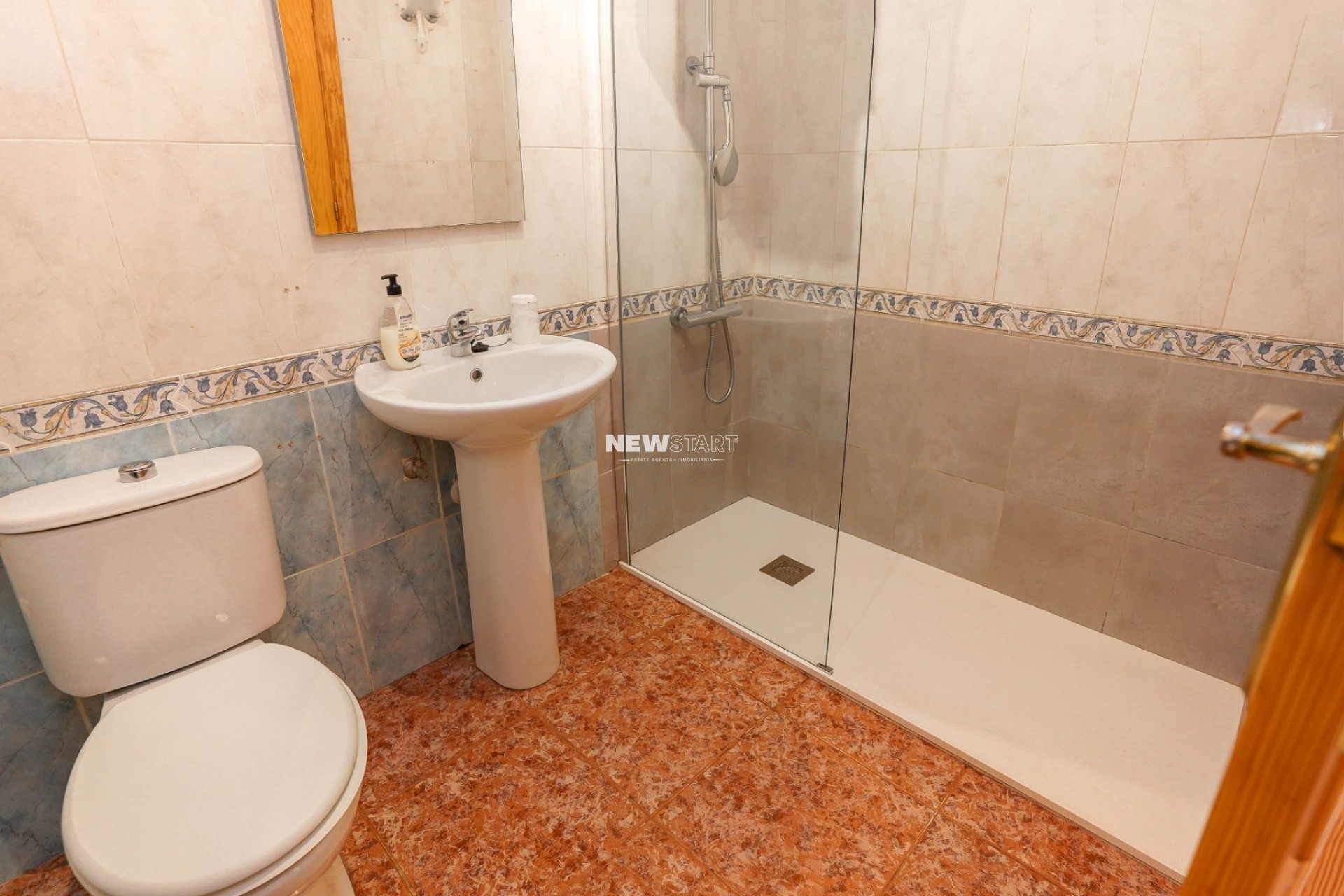 Reventa - Apartamento - La Marina - Urb. La Marina