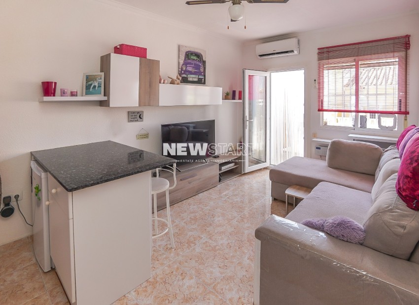 Reventa - Casa adosada - La Marina - Urb. La Marina