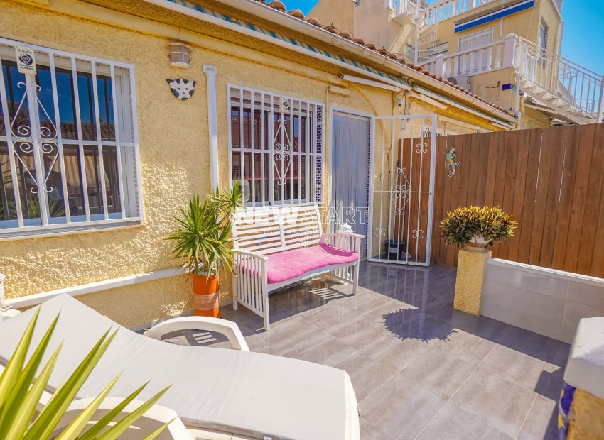 Reventa - Casa adosada - La Marina - Urb. La Marina
