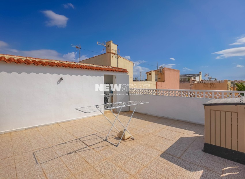 Reventa - Casa adosada - La Marina - Urb. La Marina